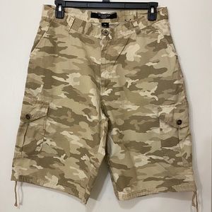 Camo Cargo shorts